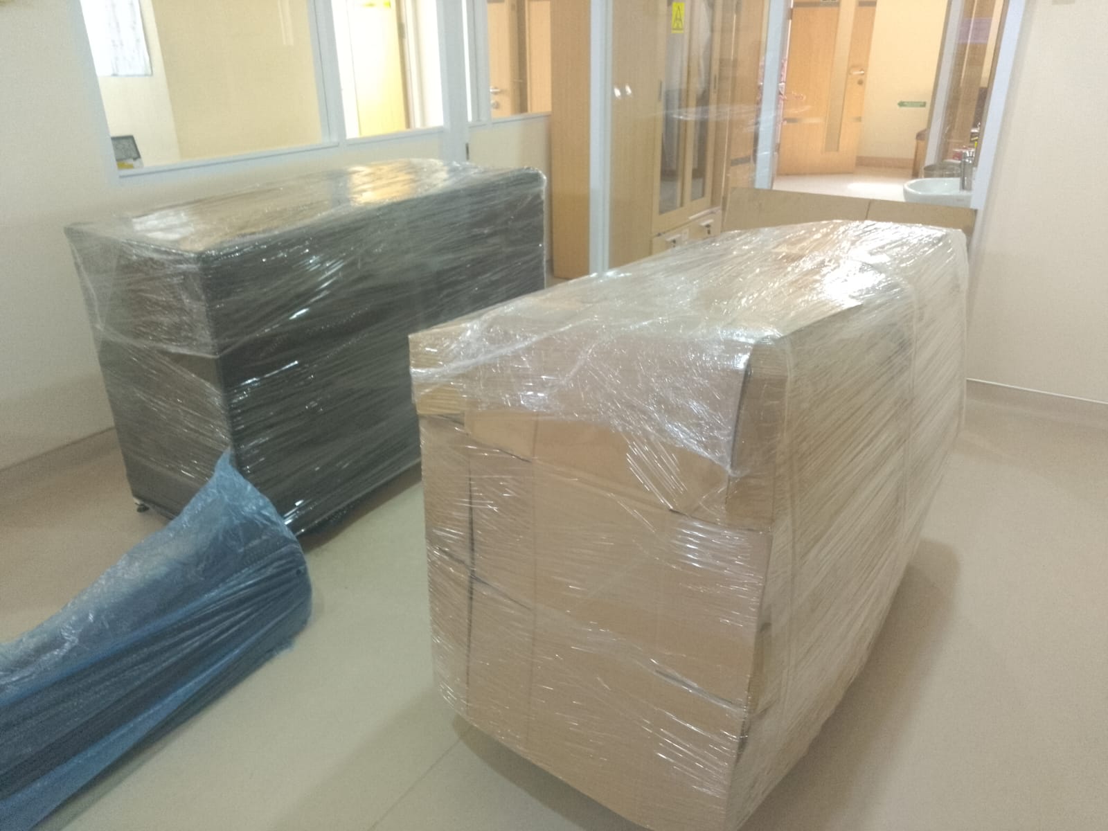 Tim profesional BAImove di lokasi pelanggan