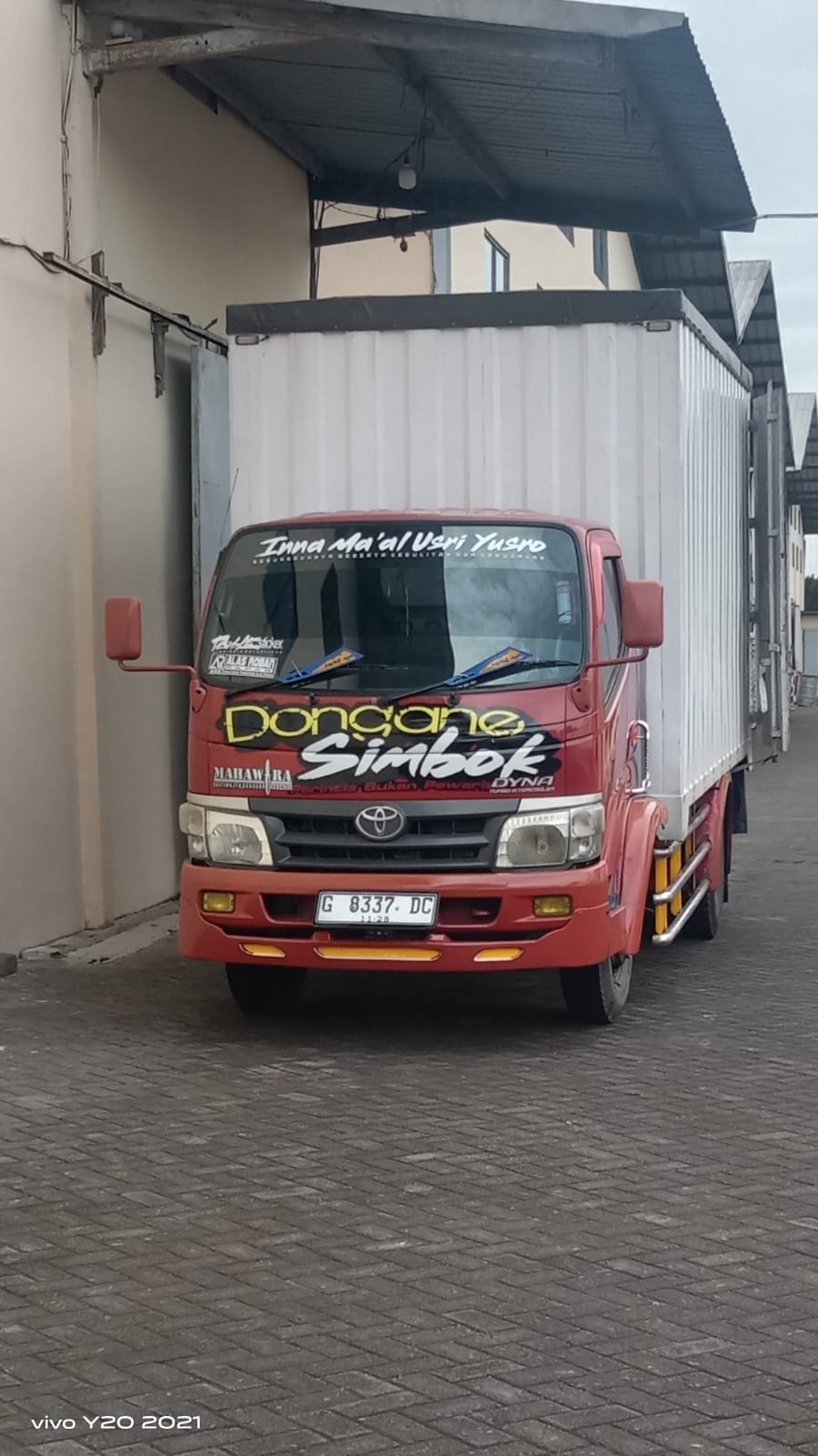 Barang tiba dengan aman di lokasi baru